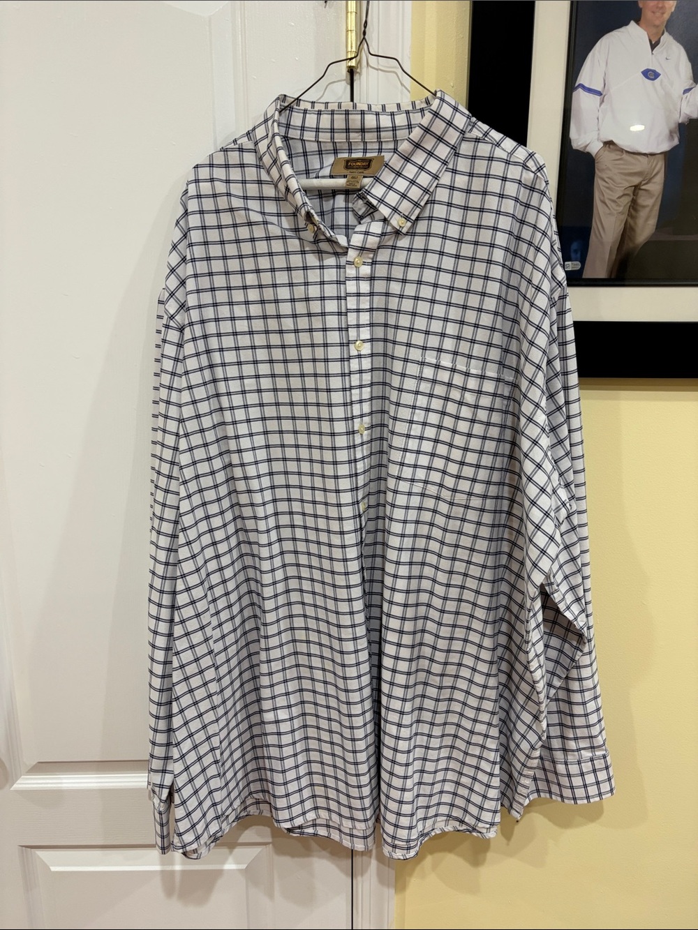 NWOT The Foundry Supply Co. White and Navy Plaid Button-Down Shirt